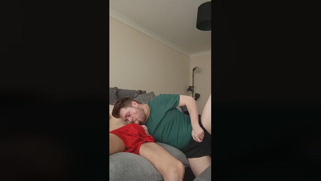 TwoTwinkHusband  22-04-2022